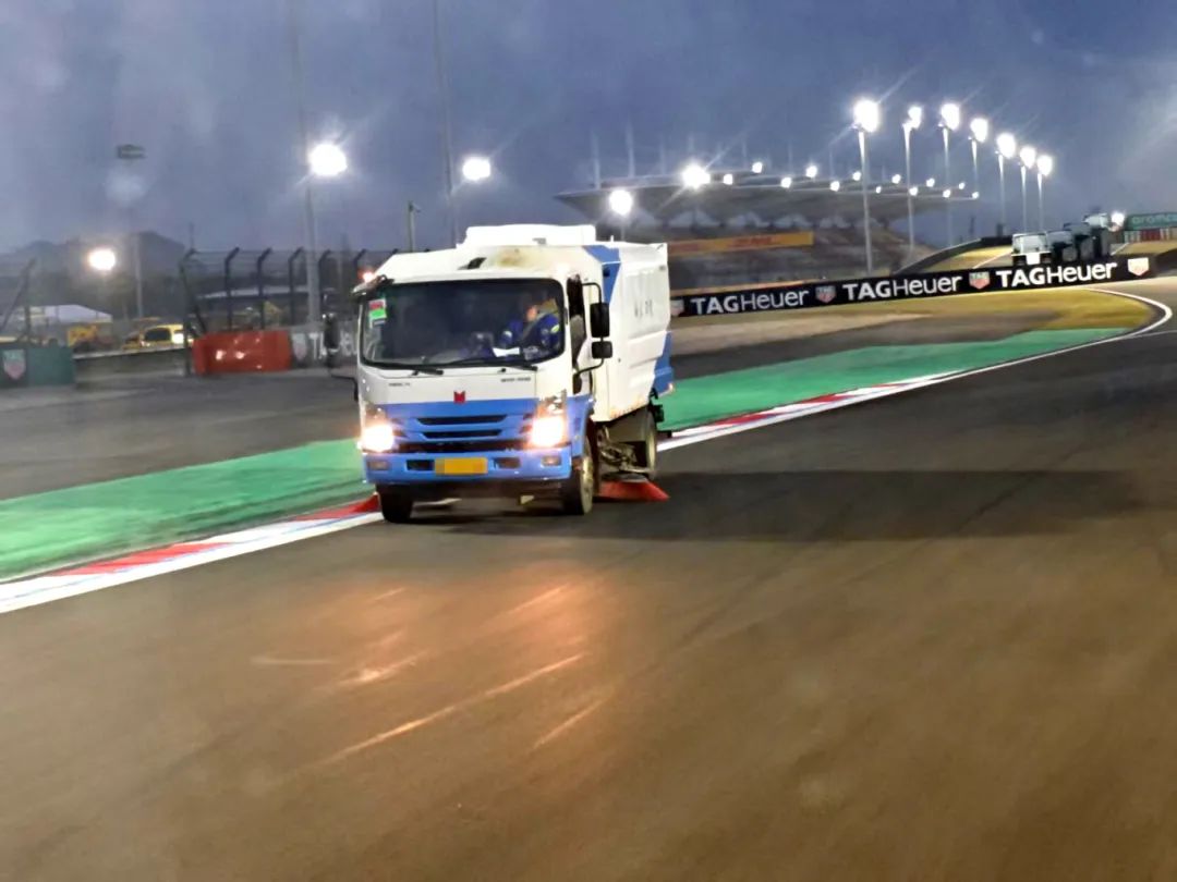 起猛了，居然在上海F1赛场上看到了TA...