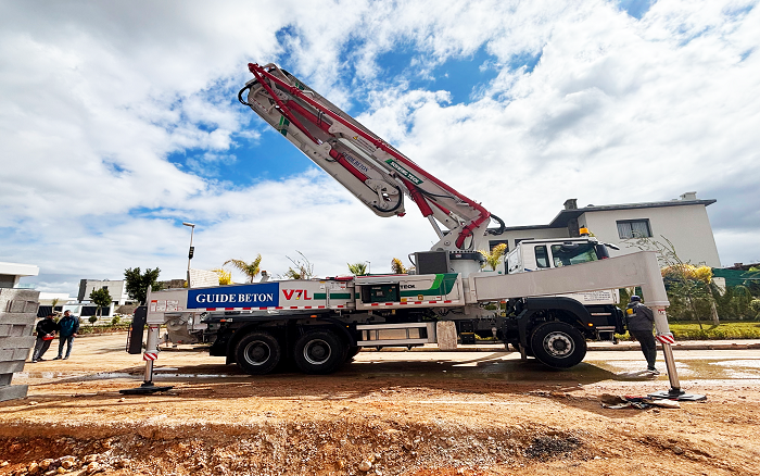 卓越性能|js1996官网XS43泵车助建摩洛哥！