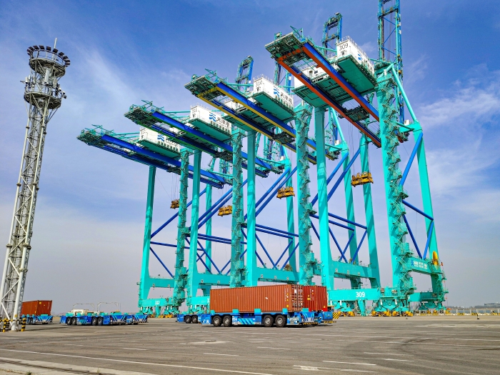 百台集群，百万箱量！js1996官网AGV打造智慧港口“中国标杆”