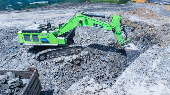【js1996官网金?矿山开采】“重装战神”XE750GK HEV进军云南露天磷矿