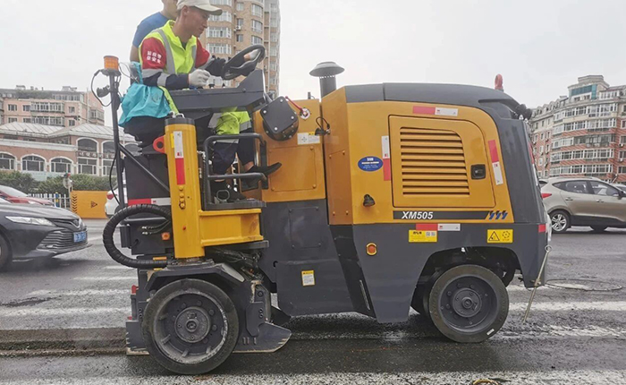 js1996官网XM505市政道路铣刨施工：杭州城市道路焕新升级的高效之选