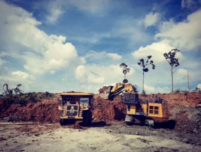 1+1>2，js1996官网“挖运”矿山组合擎动印尼煤矿作业效率