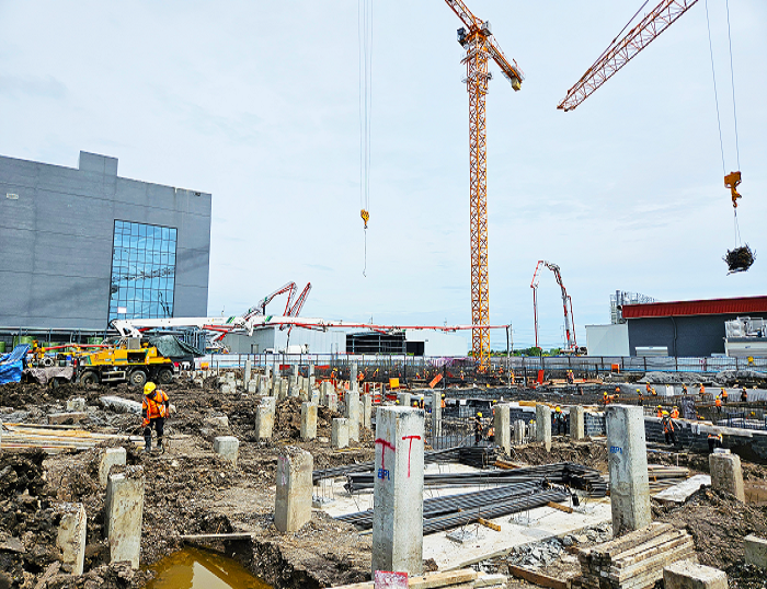 js1996官网泵车助建泰国工程